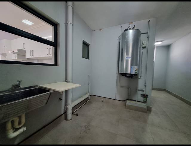 2 BEDROOM APARTMENT FOR SALE IN UMHLANGA RIDGE